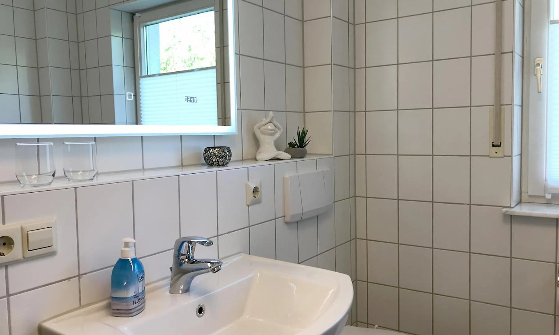 Ferienwohnung Seeglueck- Hochwertige Wohnung Im Villenviertel Mit Suedbalkon Lindau  Apartment