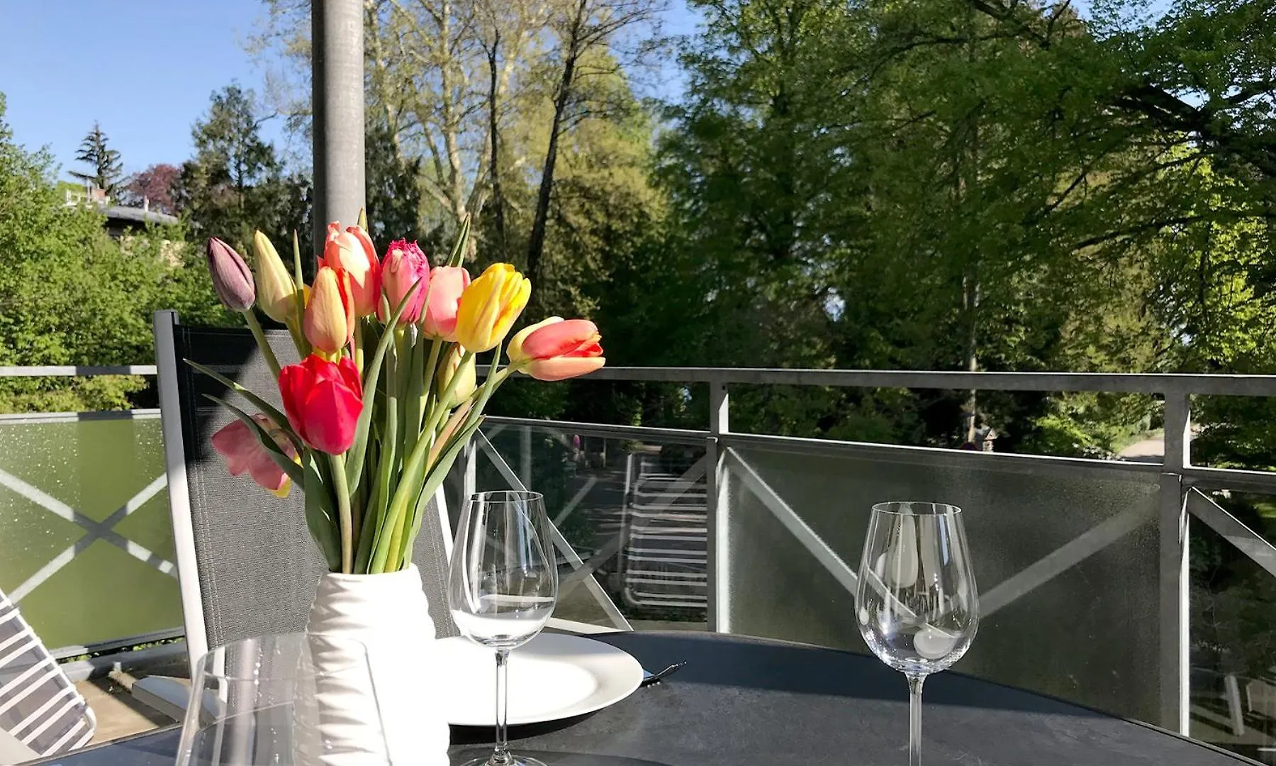 Ferienwohnung Seeglueck- Hochwertige Wohnung Im Villenviertel Mit Suedbalkon Lindau  Apartment